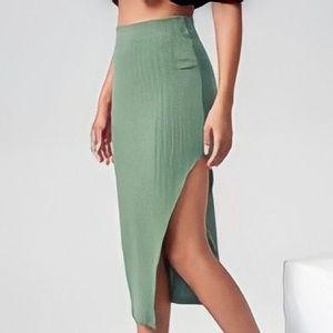High Split Side Ribbed Midi Skirt